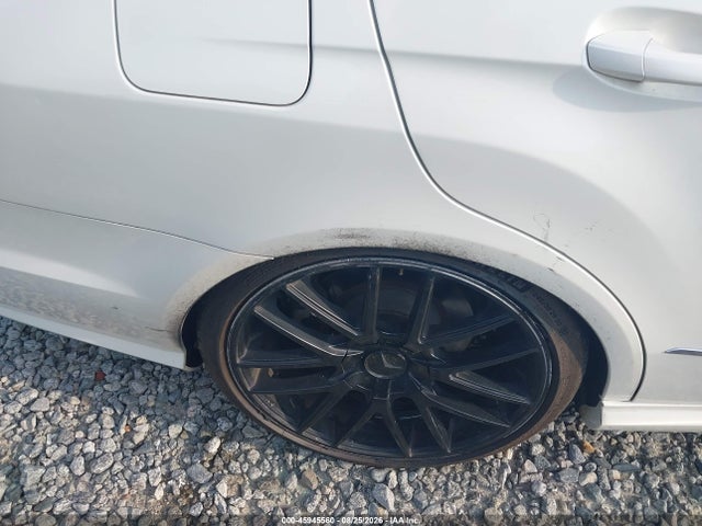 45945560 :رقم المزاد ، WDDHF9AB0BA495681 vin ، 2011 Mercedes-benz E 550 4matic مزاد بيع