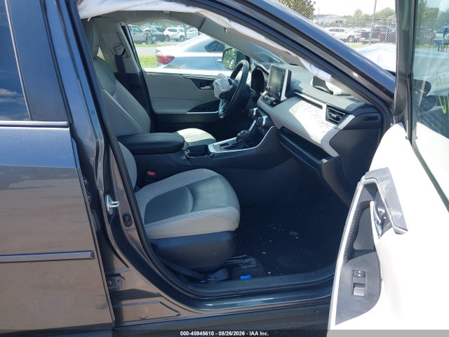 Продажа на аукционе авто 2019 Toyota Rav4 Xle Premium, vin: 2T3A1RFVXKC012794, номер лота: 45945610