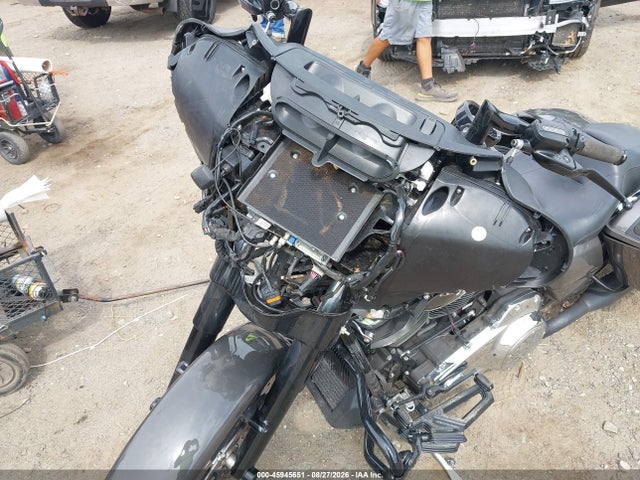 1HD1KBC18JB650049 Harley-Davidson Flhx Street Glide