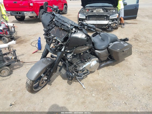 Harley-Davidson Flhx Street Glide 2018 1HD1KBC18JB650049 Image 2