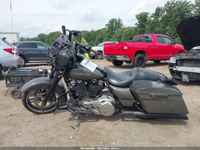 1HD1KBC18JB650049 Harley-Davidson Flhx Street Glide