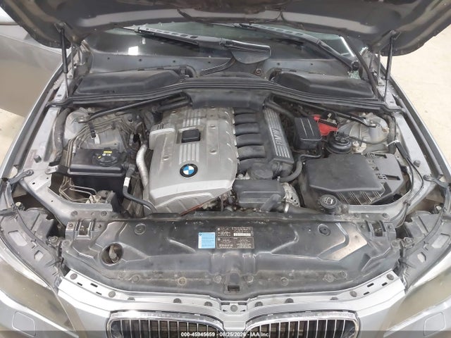 2007 Bmw 525xi მანქანა იყიდება აუქციონზე, vin: WBANF33567CS41841, აუქციონის ნომერი: 45945659