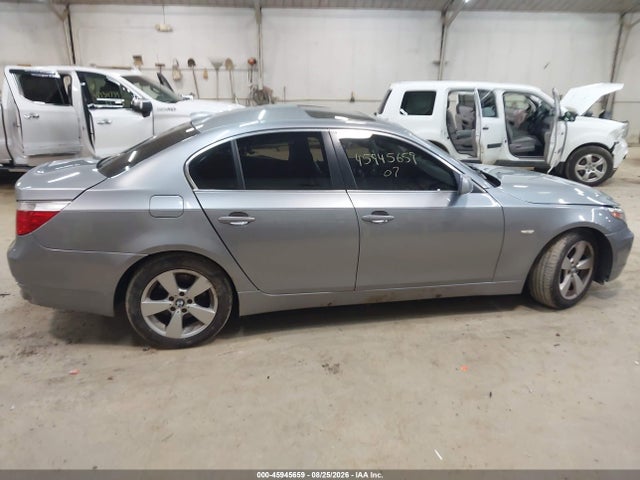 2007 Bmw 525xi მანქანა იყიდება აუქციონზე, vin: WBANF33567CS41841, აუქციონის ნომერი: 45945659
