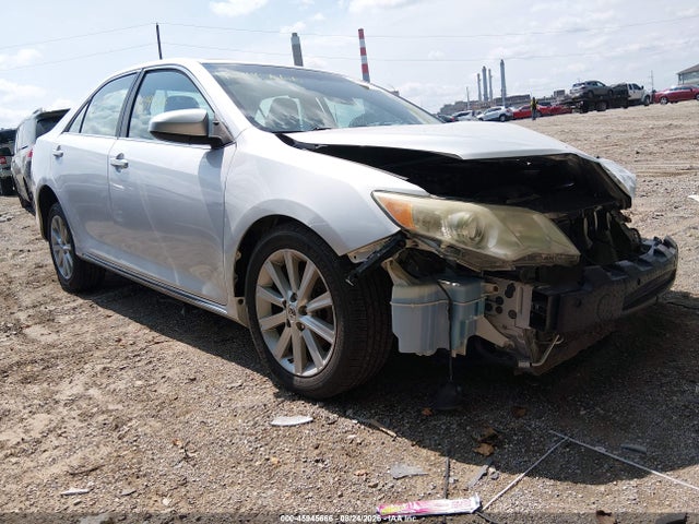 45945666 :رقم المزاد ، 4T4BF1FK0ER339851 vin ، 2014 Toyota Camry Xle مزاد بيع