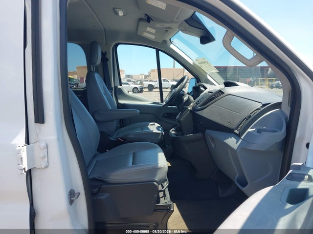 1FMZK1ZM3JKB43071 Ford Transit-150 Xl
