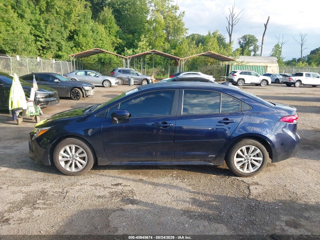 2025 Toyota Corolla Hybrid Le მანქანა იყიდება აუქციონზე, vin: JTDBDMHE4S3023030, აუქციონის ნომერი: 45945674