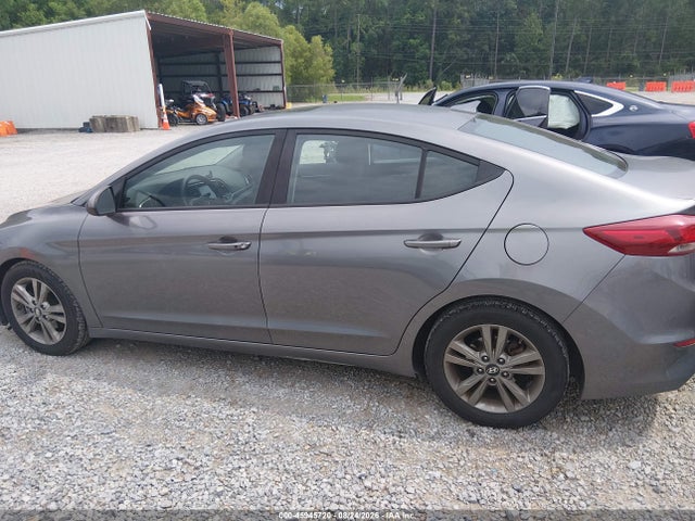 Hyundai Elantra Value Edition 2018 5NPD84LF3JH273889 Image 14