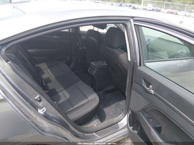 Hyundai Elantra Value Edition 2018 5NPD84LF3JH273889 Image 8