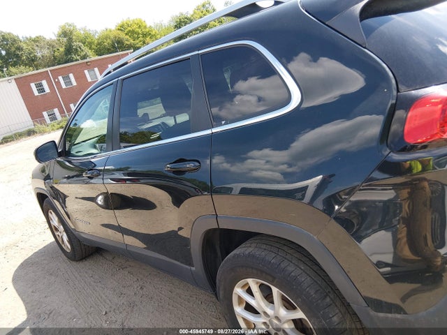 Auction sale of the 2016 Jeep Cherokee Latitude, vin: 1C4PJMCB0GW371781, lot number: 45945749