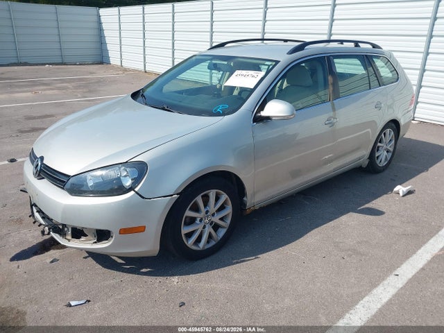 45945762 :رقم المزاد ، 3VWPX7AJXAM634986 vin ، 2010 Volkswagen Jetta Se مزاد بيع
