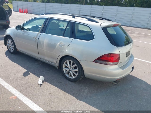 45945762 :رقم المزاد ، 3VWPX7AJXAM634986 vin ، 2010 Volkswagen Jetta Se مزاد بيع