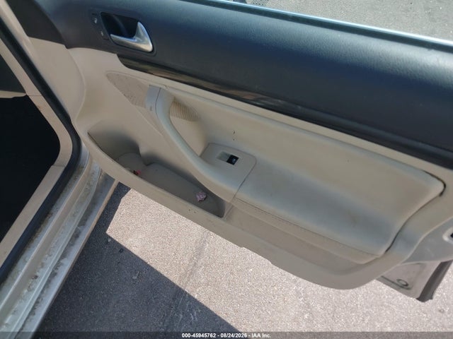 45945762 :رقم المزاد ، 3VWPX7AJXAM634986 vin ، 2010 Volkswagen Jetta Se مزاد بيع