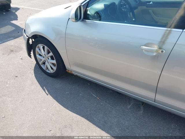 45945762 :رقم المزاد ، 3VWPX7AJXAM634986 vin ، 2010 Volkswagen Jetta Se مزاد بيع