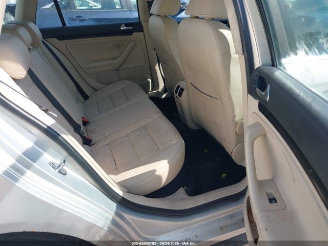 45945762 :رقم المزاد ، 3VWPX7AJXAM634986 vin ، 2010 Volkswagen Jetta Se مزاد بيع
