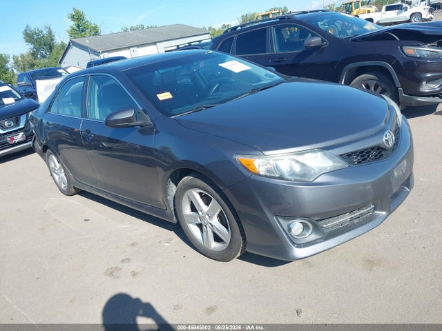 45945802 :رقم المزاد ، 4T1BF1FKXDU297679 vin ، 2013 Toyota Camry Se مزاد بيع