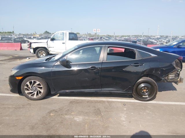 45945810 :رقم المزاد ، 19XFC2F79HE220712 vin ، 2017 Honda Civic Ex مزاد بيع