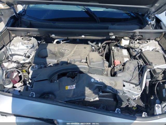 2T3K1RFV2RC293567 Toyota RAV4 LE