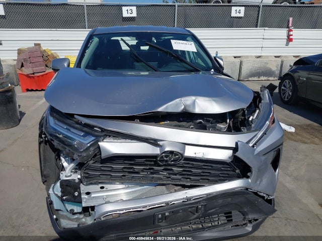 2T3K1RFV2RC293567 Toyota RAV4 LE