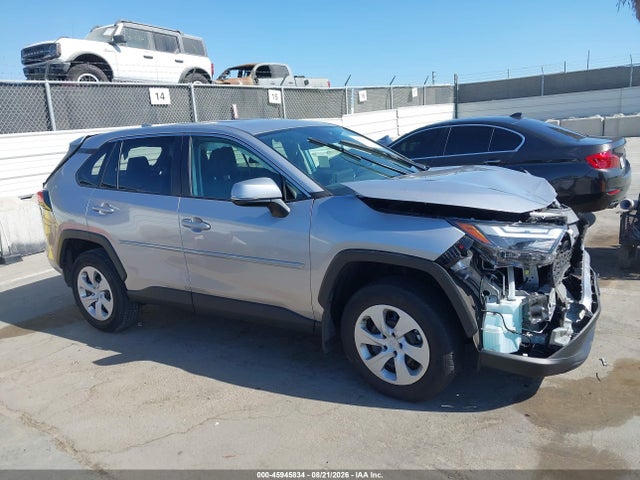 2T3K1RFV2RC293567 Toyota RAV4 LE