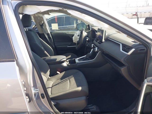 2T3K1RFV2RC293567 Toyota RAV4 LE