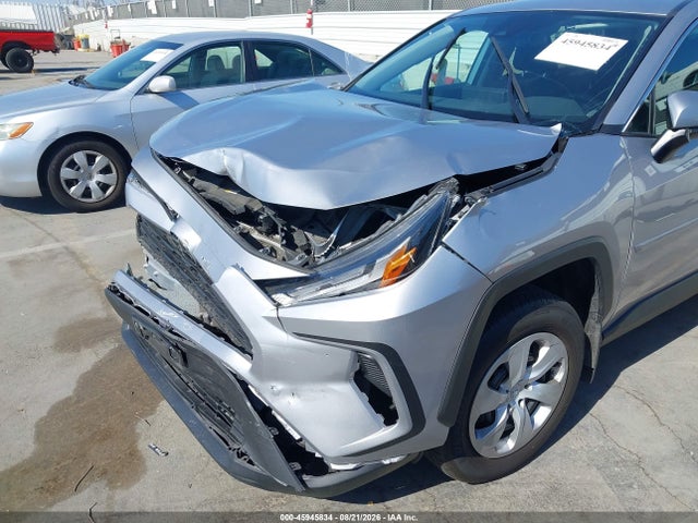 2T3K1RFV2RC293567 Toyota RAV4 LE