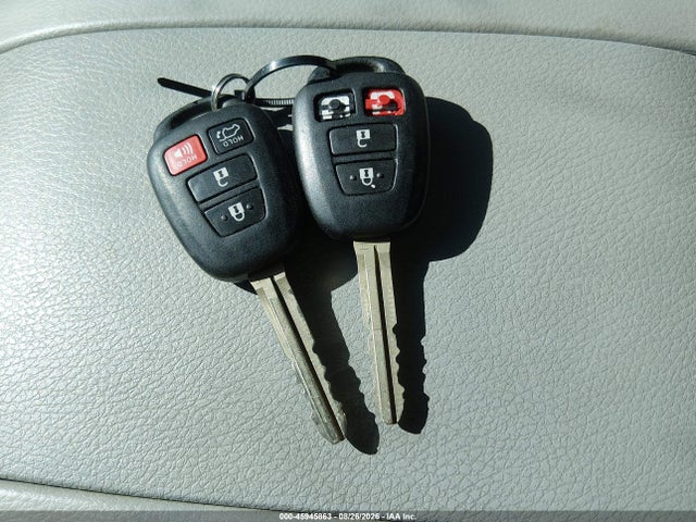 5TDBKRFH4GS255813 Toyota Highlander Le Plus V6