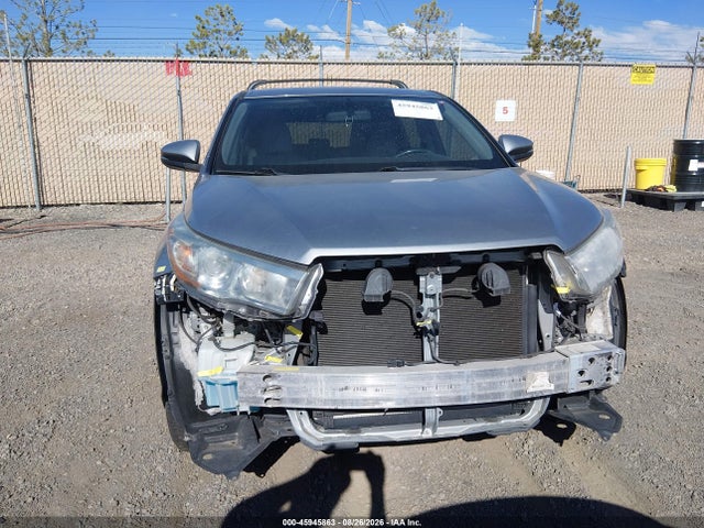 5TDBKRFH4GS255813 Toyota Highlander Le Plus V6