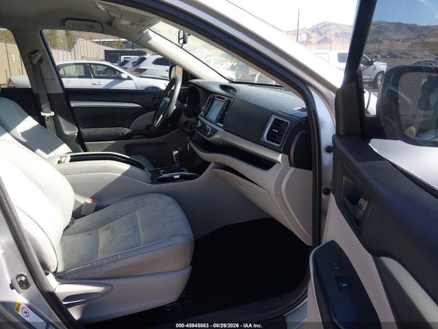 5TDBKRFH4GS255813 Toyota Highlander Le Plus V6