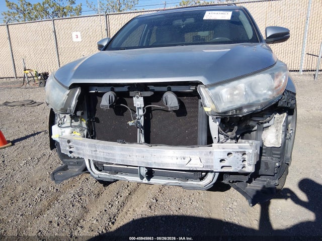5TDBKRFH4GS255813 Toyota Highlander Le Plus V6