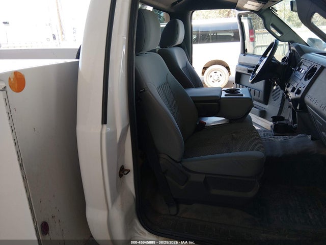 Продажа на аукционе авто 2015 Ford F-350 Chassis Xl, vin: 1FDRF3G65FED44500, номер лота: 45945888