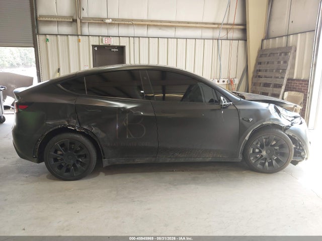 2023 Tesla Model Y Awd/long Range Dual Motor All-wheel Drive მანქანა იყიდება აუქციონზე, vin: 7SAYGDEE1PA163391, აუქციონის ნომერი: 45945969