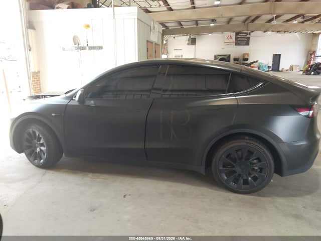 2023 Tesla Model Y Awd/long Range Dual Motor All-wheel Drive მანქანა იყიდება აუქციონზე, vin: 7SAYGDEE1PA163391, აუქციონის ნომერი: 45945969
