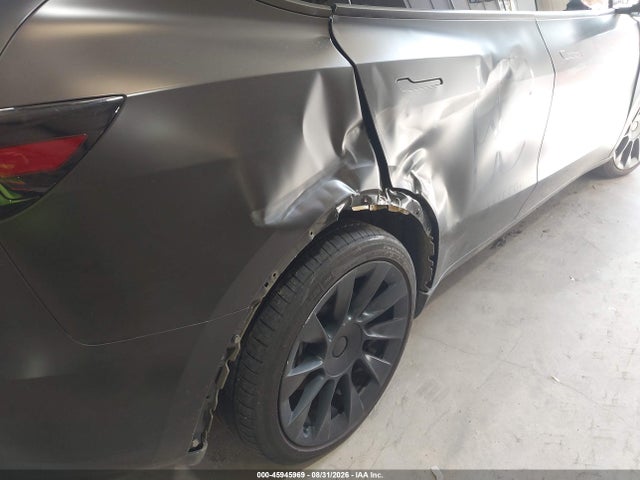 2023 Tesla Model Y Awd/long Range Dual Motor All-wheel Drive მანქანა იყიდება აუქციონზე, vin: 7SAYGDEE1PA163391, აუქციონის ნომერი: 45945969