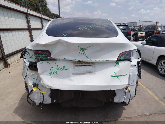 Продаж на аукціоні авто 2022 Tesla Model Y Long Range Dual Motor All-wheel Drive, vin: 7SAYGDEE5NA014396, номер лоту: 45945994