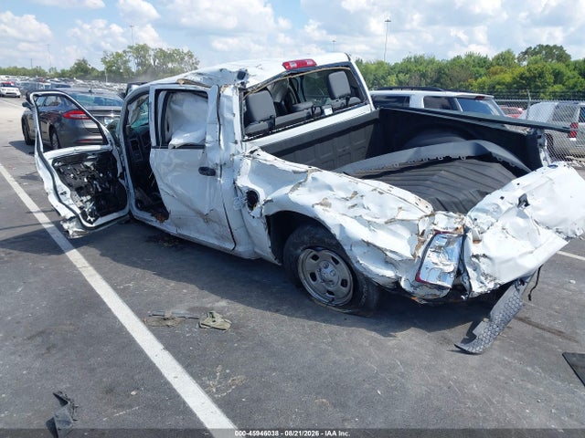 1C6RR7KG2JS157557 RAM 1500 Tradesman 4x4 5&#039;7 Box