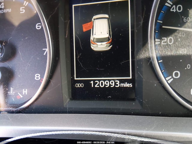 Toyota RAV4 LE 2018 JTMBFREV3JJ240753 Image 15