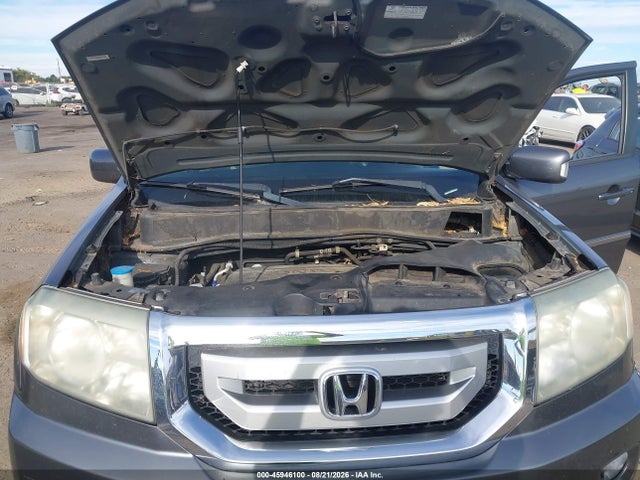 45946100 :رقم المزاد ، 5FNYF3H90BB027032 vin ، 2011 Honda Pilot Touring مزاد بيع