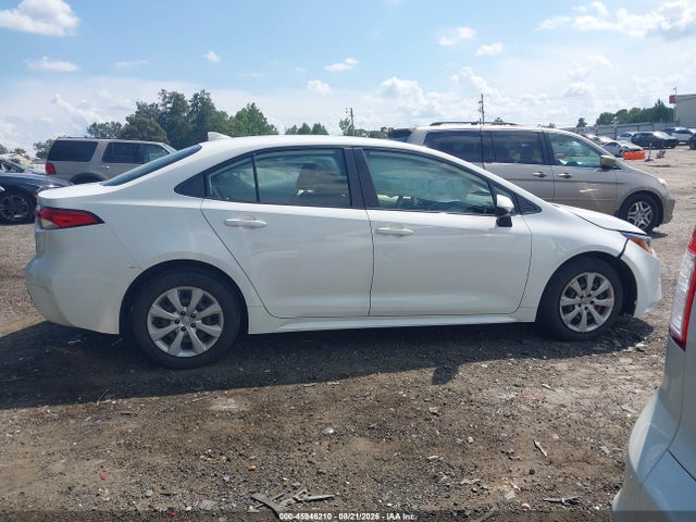 45946210 :رقم المزاد ، JTDEPMAE0NJ193772 vin ، 2022 Toyota Corolla Le مزاد بيع