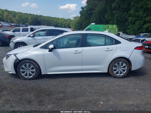 45946210 :رقم المزاد ، JTDEPMAE0NJ193772 vin ، 2022 Toyota Corolla Le مزاد بيع