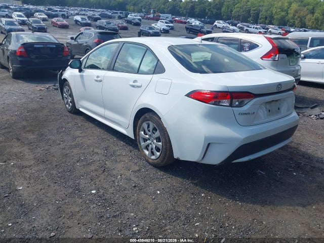 45946210 :رقم المزاد ، JTDEPMAE0NJ193772 vin ، 2022 Toyota Corolla Le مزاد بيع