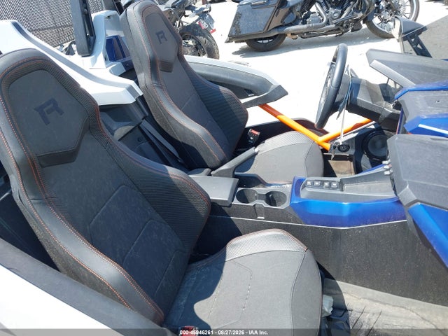 45946261 :رقم المزاد ، 57XAARHB6N8150447 vin ، 2022 Polaris Slingshot R مزاد بيع