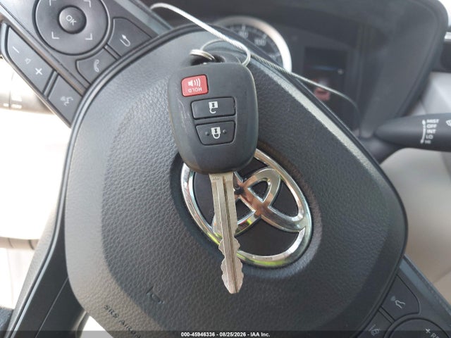 Продаж на аукціоні авто 2022 Toyota Corolla Cross L, vin: 7MUAAAAG4NV005280, номер лоту: 45946336