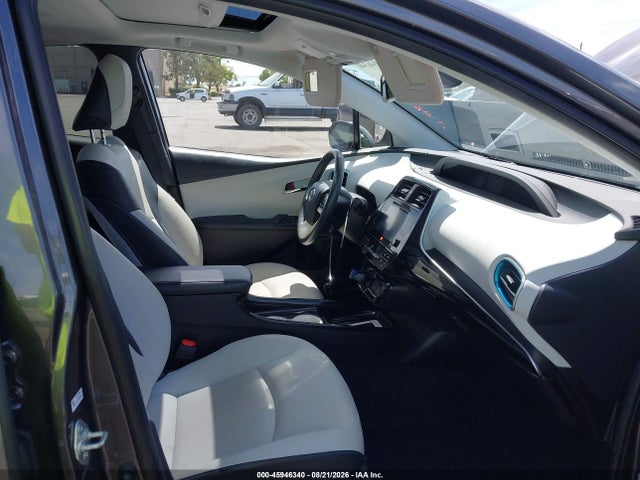 Toyota Prius Four 2017 JTDKARFU9H3543717 Image 5