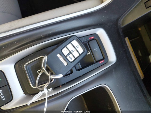 1HGCV2F95JA000637 Honda Accord Touring 2.0t