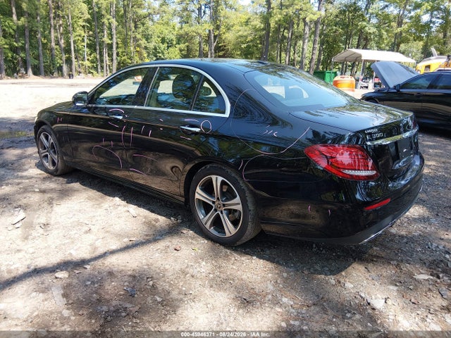 45946371 :رقم المزاد ، WDDZF4JB9JA480408 vin ، 2018 Mercedes-benz E 300 مزاد بيع