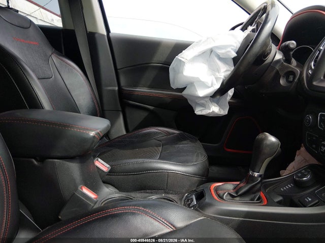 45946526 :رقم المزاد ، 3C4NJDDB6KT790450 vin ، 2019 Jeep Compass Trailhawk 4x4 مزاد بيع