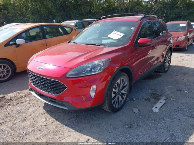 45946568 :رقم المزاد ، 1FMCU9J91LUA28711 vin ، 2020 Ford Escape Titanium مزاد بيع