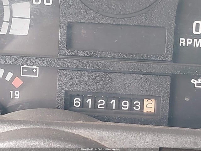 45946613 :رقم المزاد ، 1GDJ6H1C1XJ516992 vin ، 1999 Gmc C-series C6h042 مزاد بيع