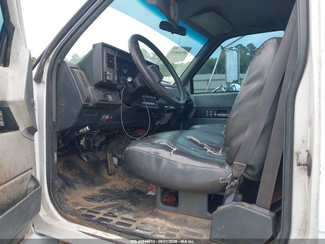 45946613 :رقم المزاد ، 1GDJ6H1C1XJ516992 vin ، 1999 Gmc C-series C6h042 مزاد بيع