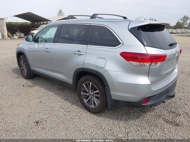 Продаж на аукціоні авто 2019 Toyota Highlander Xle, vin: 5TDJZRFH1KS581519, номер лоту: 45946630